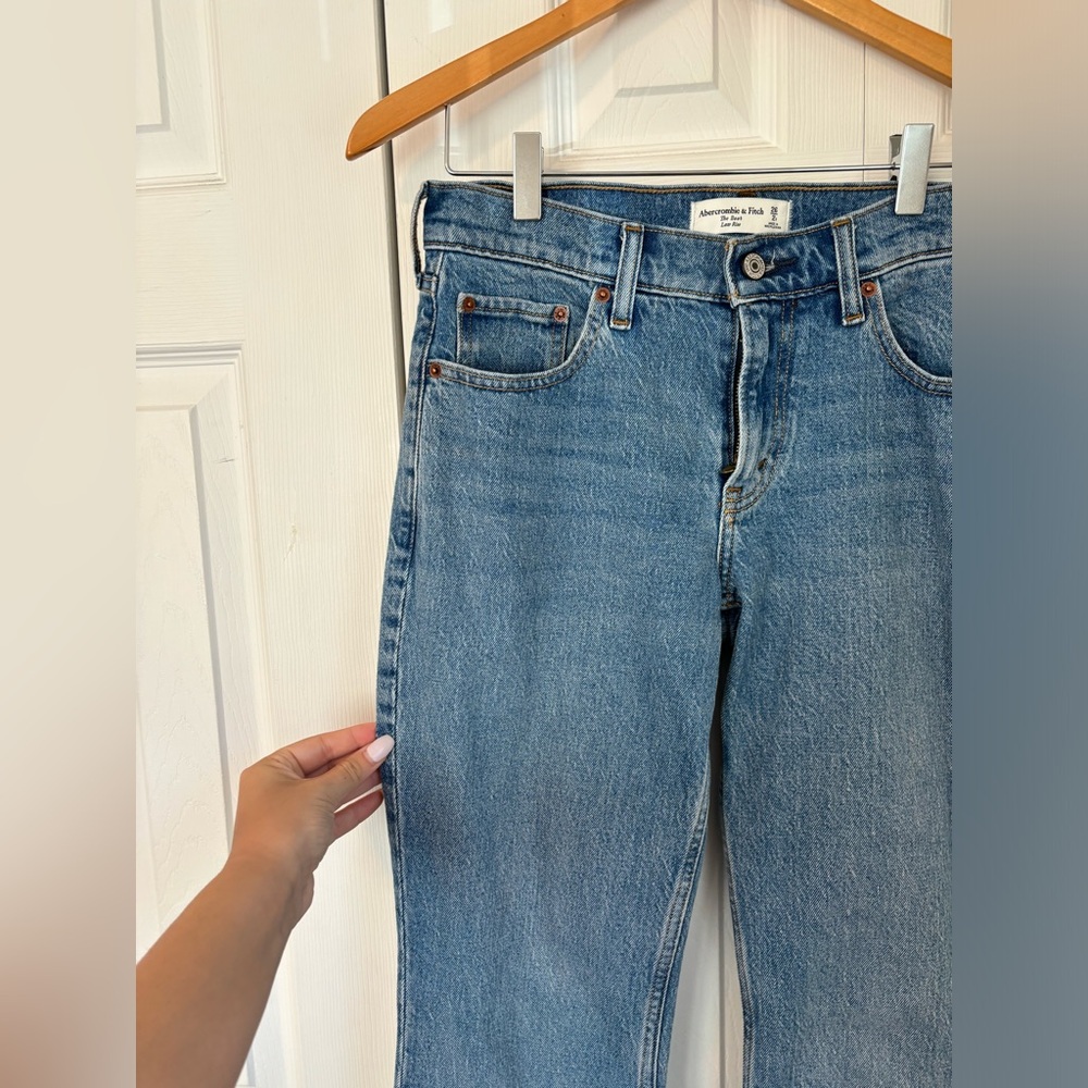 A&F Low Rise Boot Jean NEVER WORN - Picture 11 of 13
